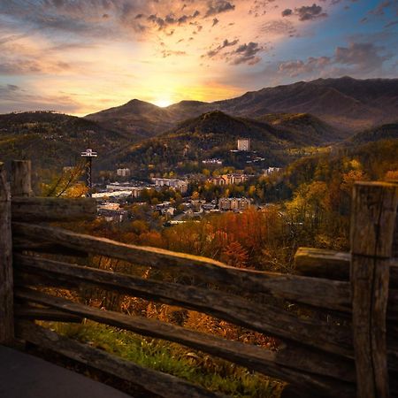 Four Bears Den, Hot Tub, 1089 Of Free Attraction Tickets For Each Paid Day, Dollywood And More Gatlinburg Εξωτερικό φωτογραφία