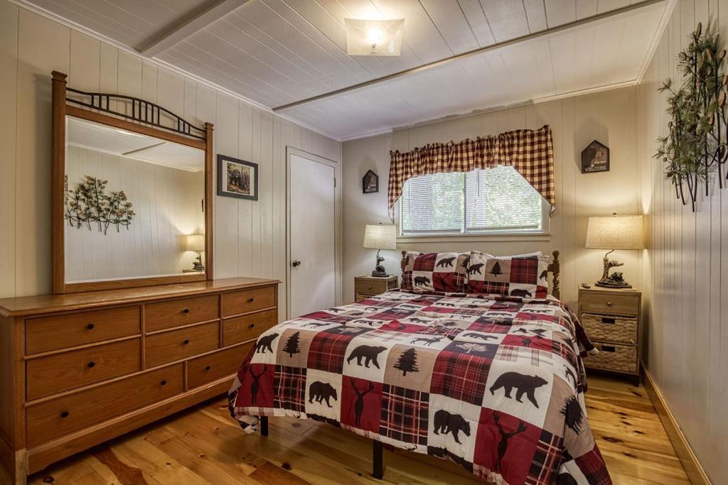 Four Bears Den, Hot Tub, 1089 Of Free Attraction Tickets For Each Paid Day, Dollywood And More Gatlinburg Εξωτερικό φωτογραφία