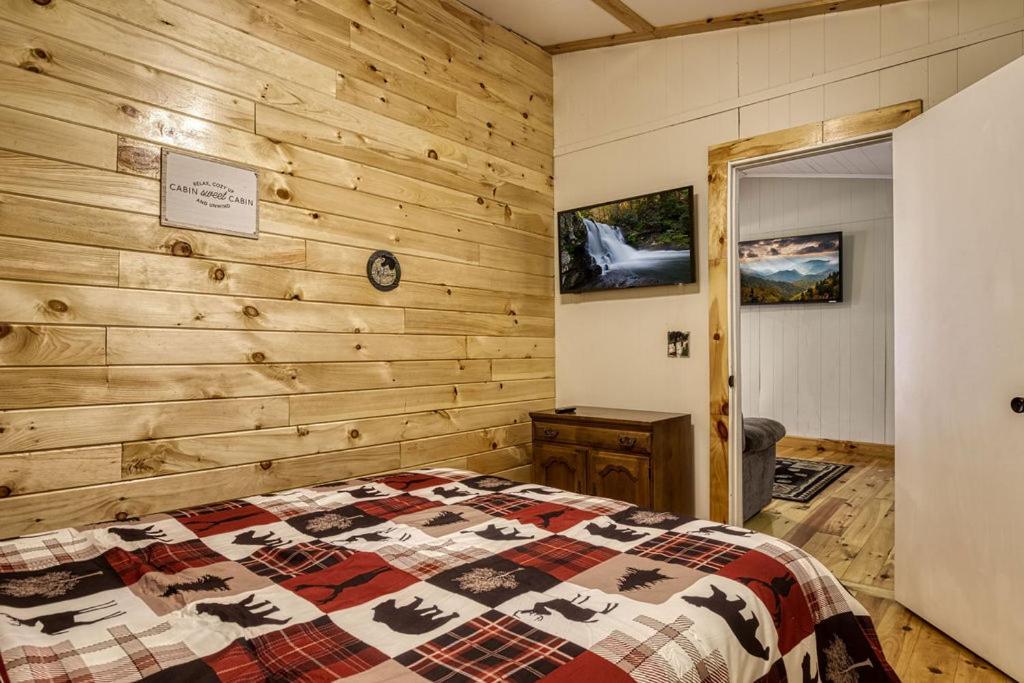 Four Bears Den, Hot Tub, 1089 Of Free Attraction Tickets For Each Paid Day, Dollywood And More Gatlinburg Εξωτερικό φωτογραφία