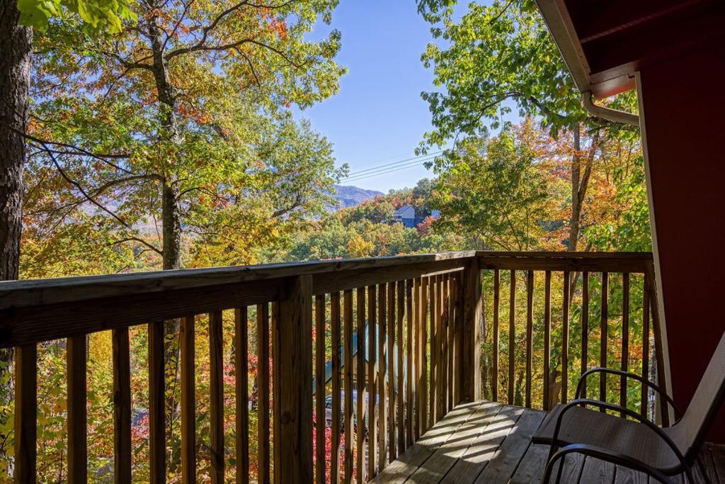 Four Bears Den, Hot Tub, 1089 Of Free Attraction Tickets For Each Paid Day, Dollywood And More Gatlinburg Εξωτερικό φωτογραφία